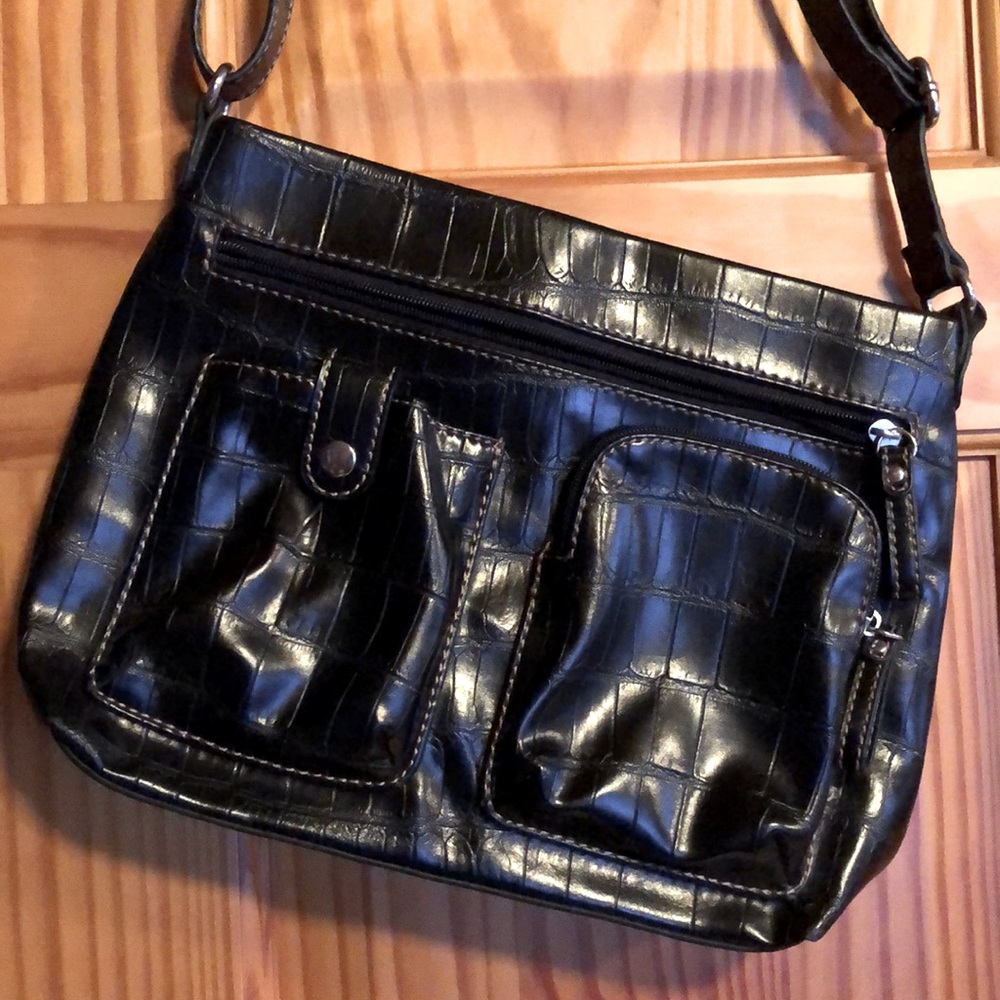 NWOT👜RELIC black crossbody purse